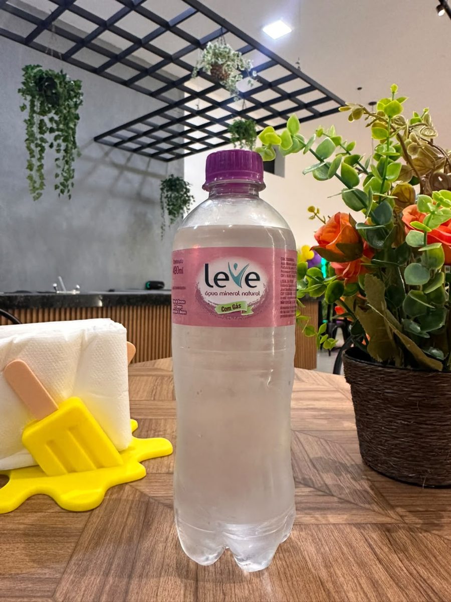 AGUA COM GAS